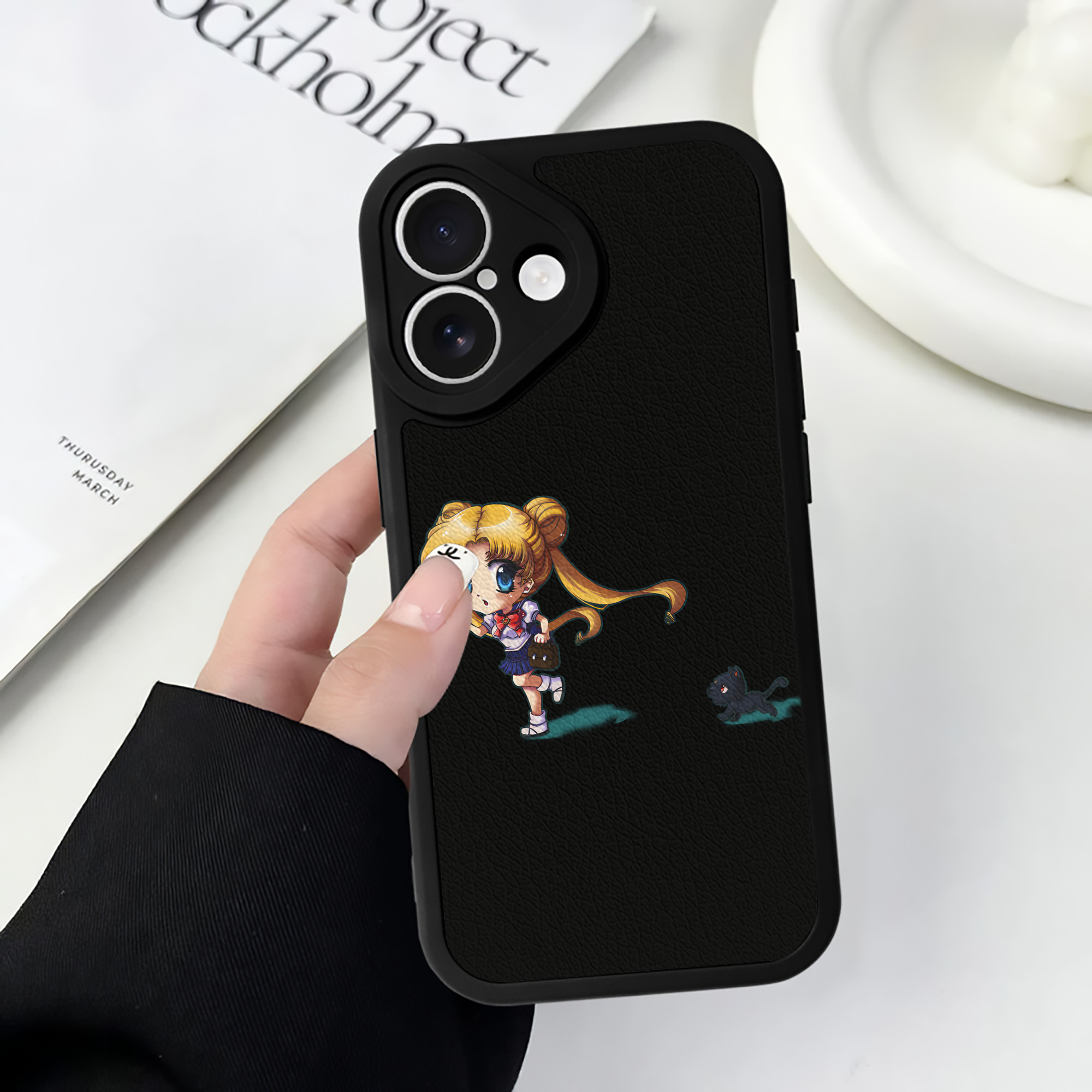 （画像用） 美少女戦士セーラームーン 愛野 美奈子 あいの みなこ Sailor Moon Aino Minako 【iPhone 16シリーズ対応】シリコンスマホケース（レザー調） 材質：シリコン